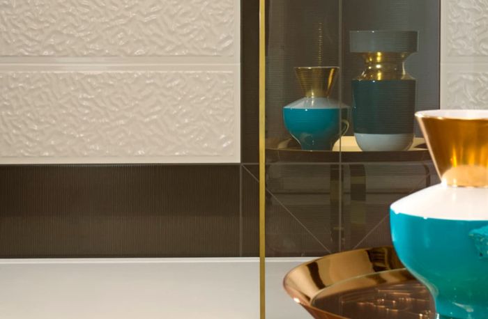 Tile Versace Gold Riverstimenti Aqua Crema 25x75 / Versace Gold Riverstimenti Agua Crema 25x75 (68672)